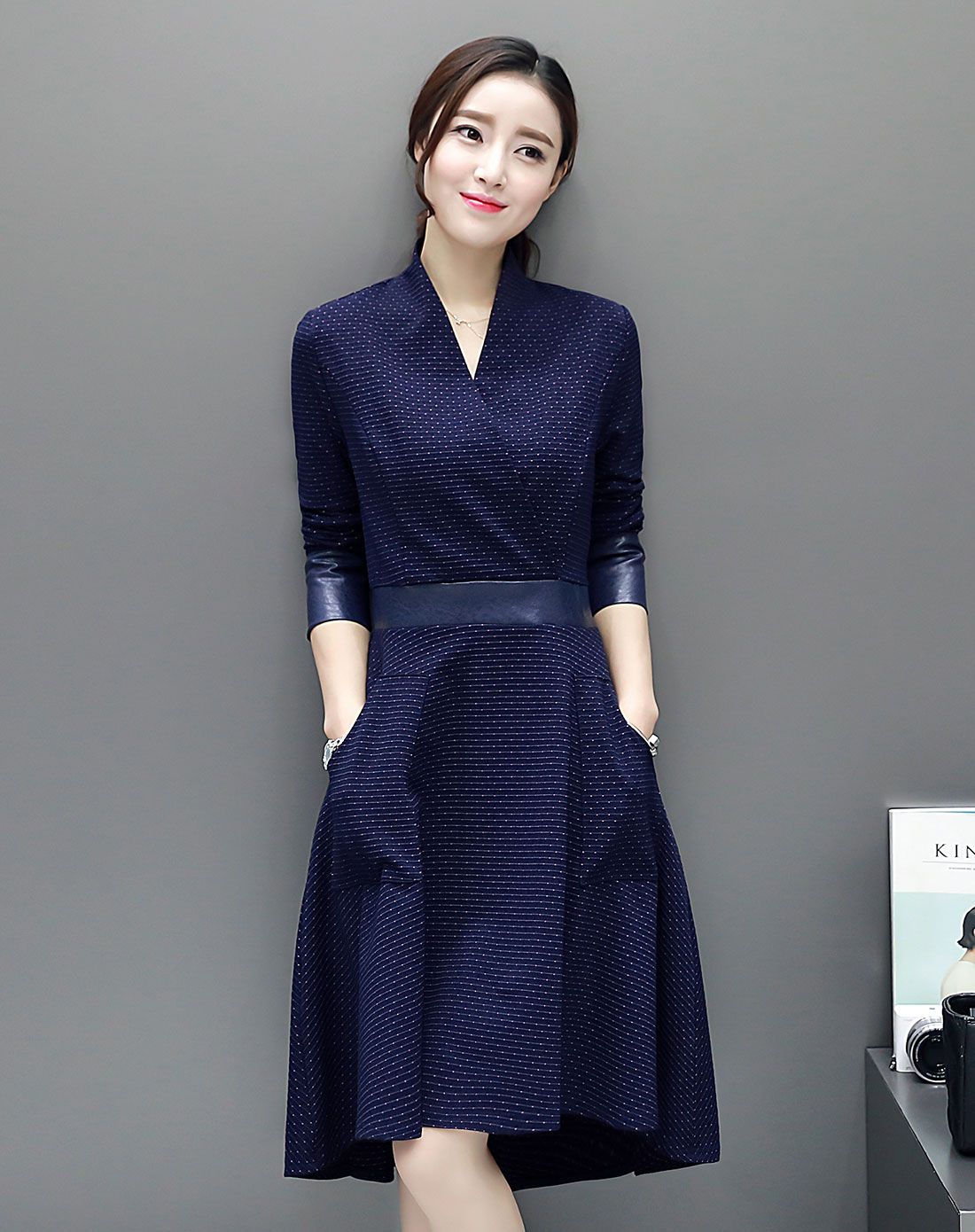 宝蓝 女款时尚长袖连衣裙-唯品会