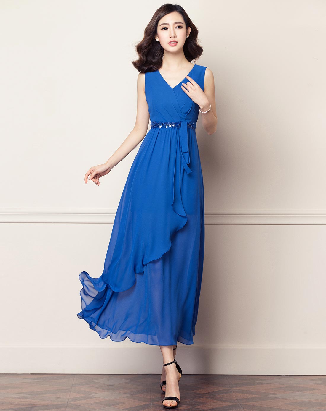 宝石蓝v领精致手工钉珠无袖飘逸长裙