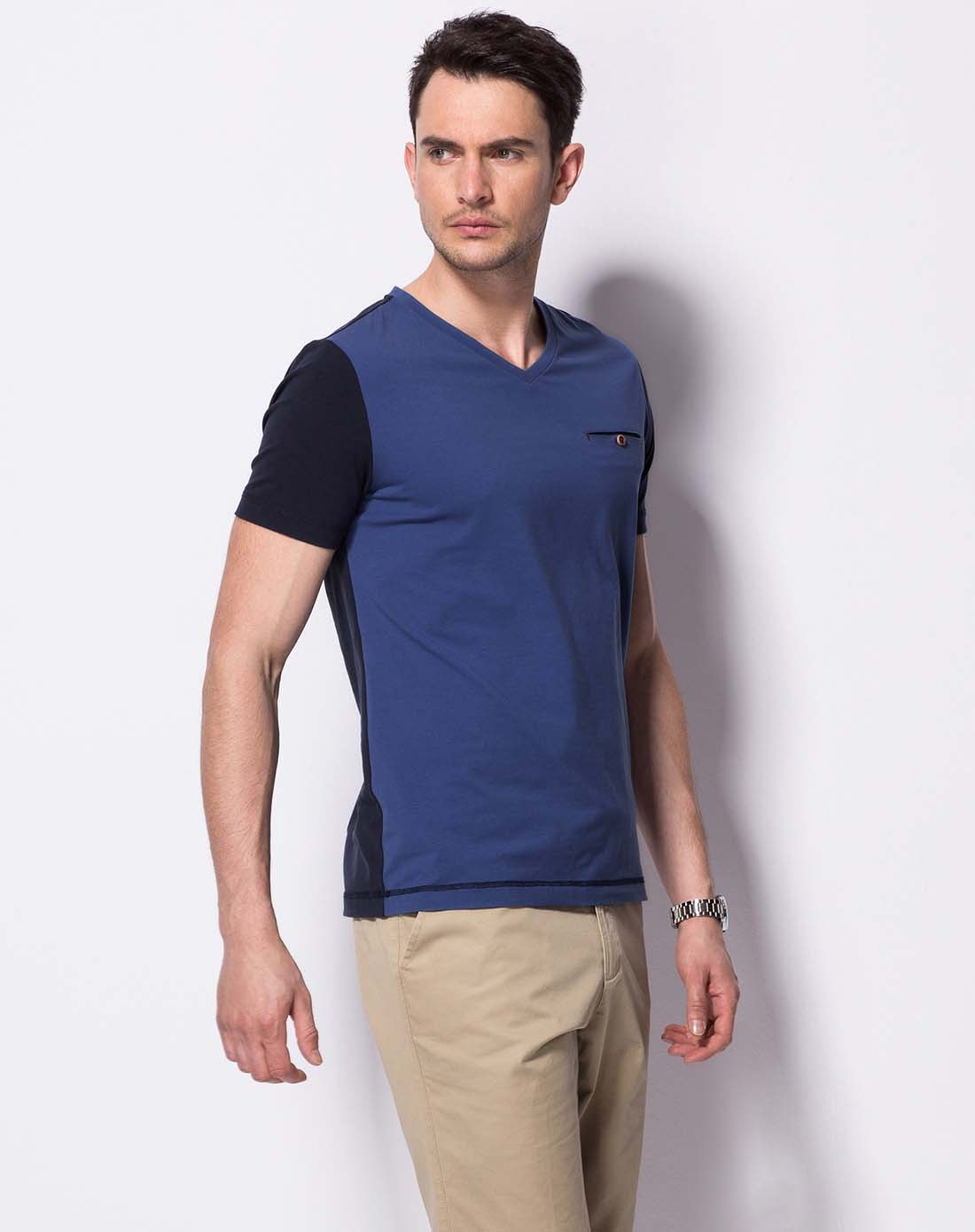 普蓝色简约撞色打底t恤