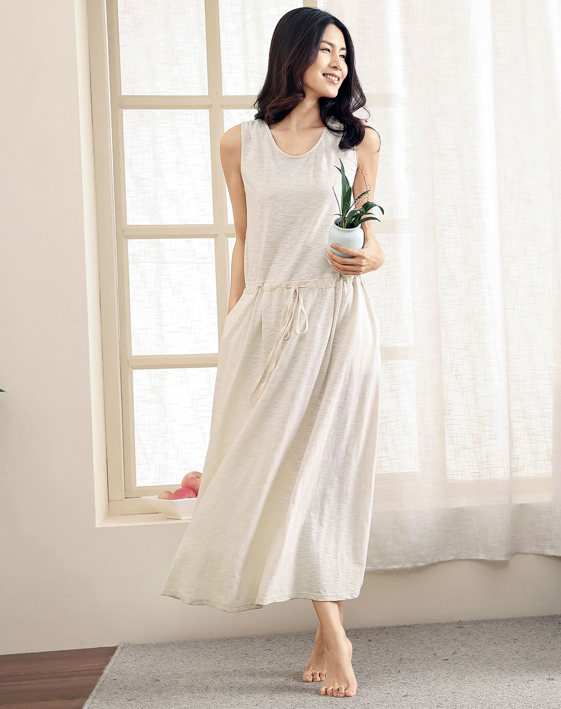 浅杏色棉质气质无袖连衣裙长裙